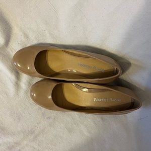 Dirty Laundry nude wedges 11W